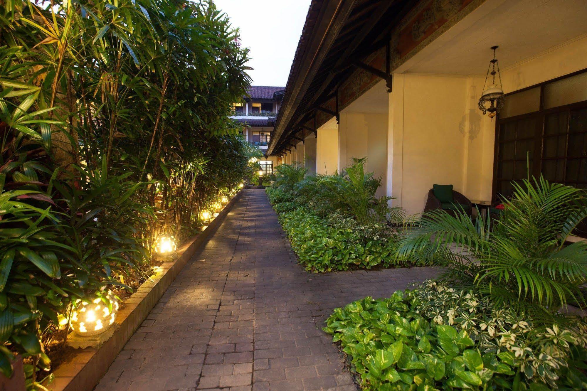 Ari Putri Hotel Sanur Exterior foto