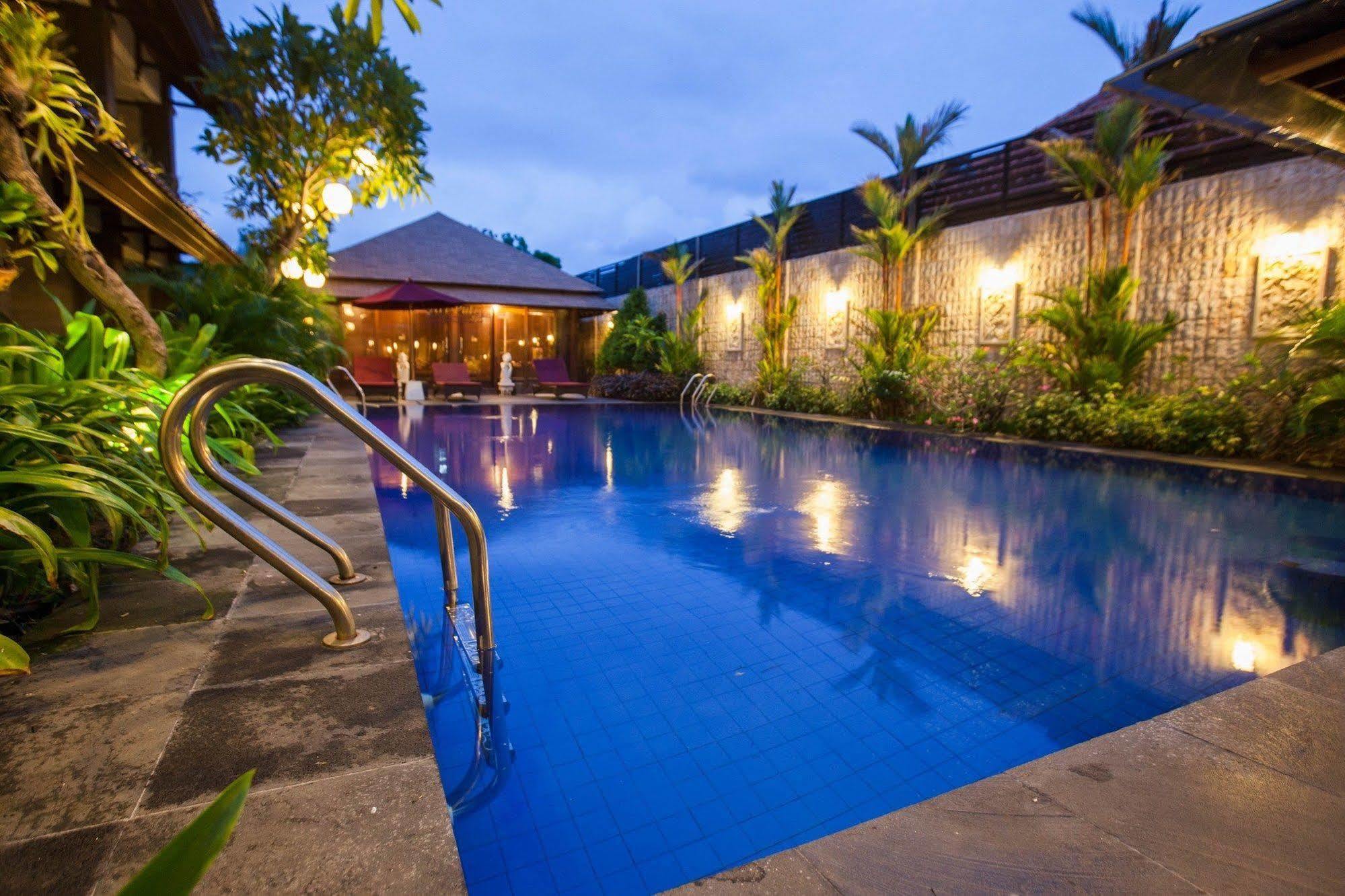 Ari Putri Hotel Sanur Exterior foto